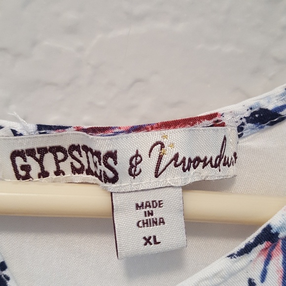 Light Airy tunic top - Picture 2 of 5